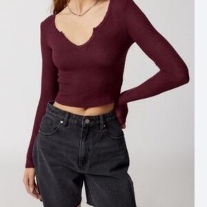 Urban Outfitters  burgundy Lias notch-front V cropped sweater- size S